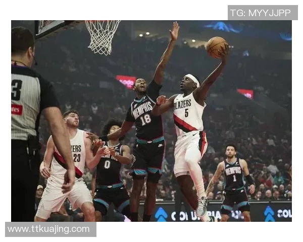 板凳奇兵！亨德森半场得到15分2助攻，开拓者唯一得分上双